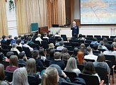 Депутат областной Думы Михаил Белошеев провел выездные заседания «Исторической гостиной» в поселке Енский и Ковдоре