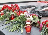 В Мурманске зажгли свечи памяти