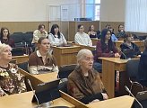 Уважаемые земляки, 30 марта в зале заседаний Мурманской областной Думы провел встречу с мурманчанами: представителями ветеранских организаций и студентами педагогического колледжа