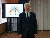 Уважаемые земляки, 25 мая по приглашению руководства и педагогов гимназии № 5 вместе с участником специальной военной операции Алексеем Викторовичем Забегаевым принял участие в торжественном мероприятии