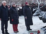 В Мурманске прошел митинг у памятника бойцам оленетранспортных батальонов 