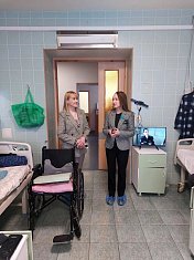 Анна Гришко и команда навестили и поздравили с праздником бойцов, проходящих лечение в мед.учреждениях региона