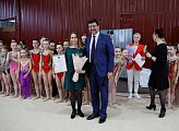 Евгений Никора поздравил юных спортсменок и вручил награды тренерам по художественной гимнастике 