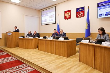 Проект закона об областном бюджете на 2026 год и плановый двухлетний период прошел первое чтение