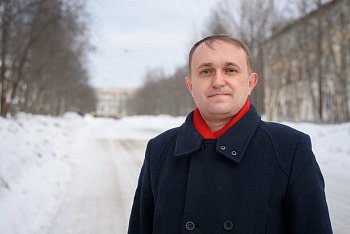 Депутат Мурманской областной Думы Александр Клементьев вновь поднял проблему капитального ремонта дома № 3 по ул. Ленина в Ковдоре