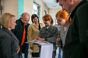 Роман Пономарев проверил ход капремонта в школе № 36 на Комсомольской, 13