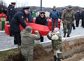 В Долине Славы почтили память защитников Заполярья