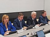 Уважаемые земляки, 21 мая принял участие в очередном заседании профильного комитета Мурманской областной Думы по законодательству, государственному строительству и местному самоуправлению