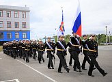 Председатель областной Думы Сергей Дубовой напутствовал выпускников «нахимовки»