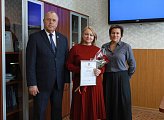 Сергей Дубовой поздравил медицинских сестер МСЧ в Снежногорске с профессиональным праздником