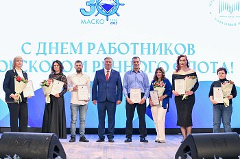 Коллектив Мурманского морского торгового порта принимает поздравления с профессиональным праздником