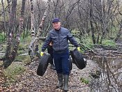 Уважаемые земляки, традиционно принимаю участие в субботниках, в ходе которых наш город-герой Мурманск благоустраивается и становится более уютным для жизни